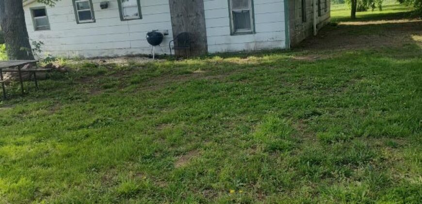 New Listing!! 11080 286th Rd. Holton, Ks 66436