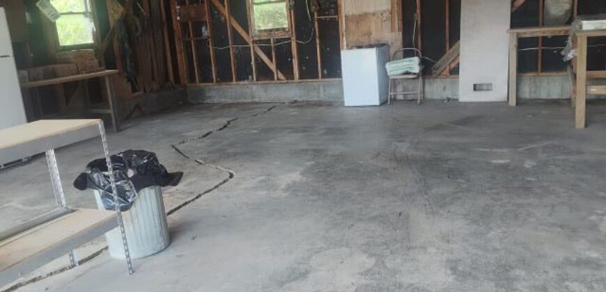 New Listing!! 11080 286th Rd. Holton, Ks 66436
