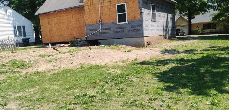 New Listing!! 211 Iowa Str. Holton, Ks 66436