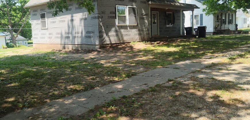 New Listing!! 211 Iowa Str. Holton, Ks 66436