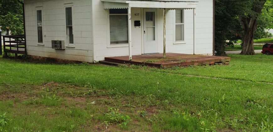 New Listing!!! 627 W 3rd Str. Holton, Ks 66436
