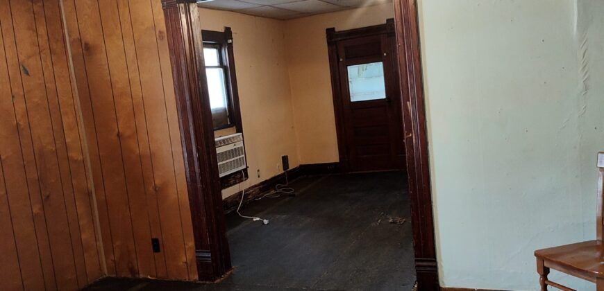 NEW LISTING!!! 609 W 3RD Street.
