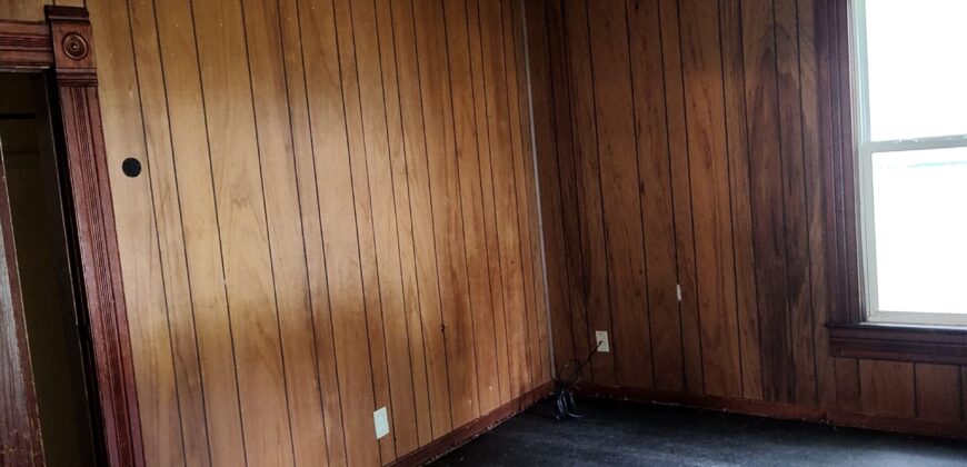NEW LISTING!!! 609 W 3RD Street.