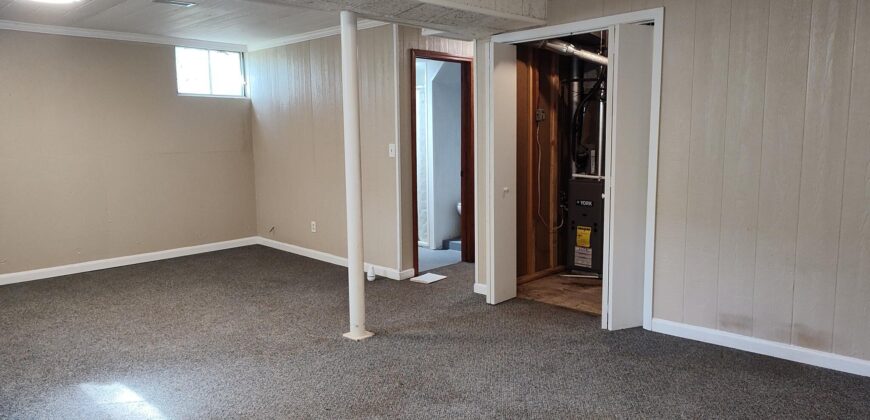 New Listing!!! 430 Hillcrest Holton, Ks, 66436